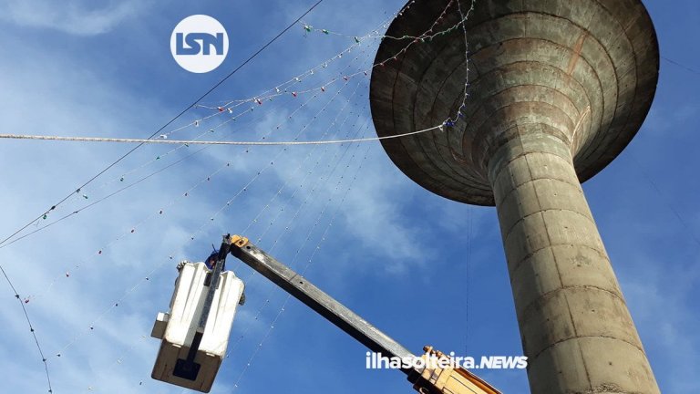 caixa-dagua-arvore-de-natal-gigante-ilha-solteira-news