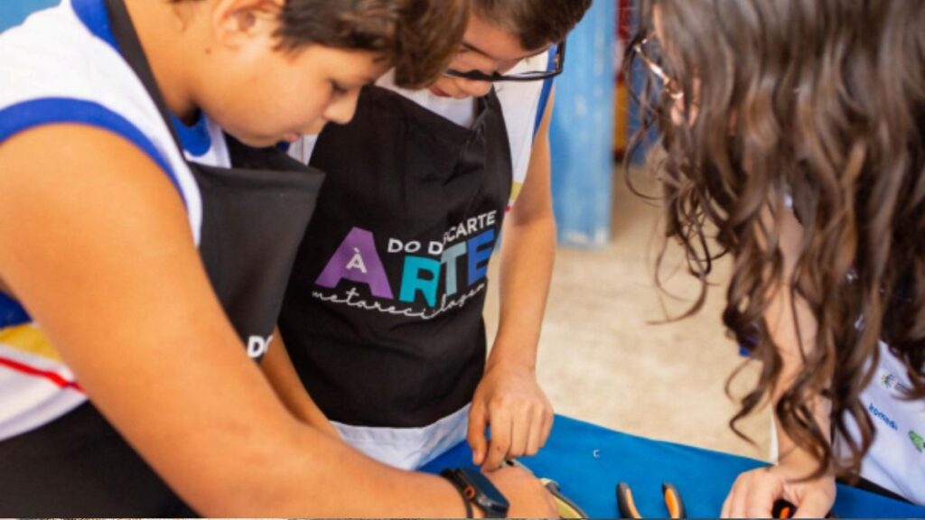 ilha-solteira-news-do-descarte-a-arte-metareciclagem-casa-da-juventude