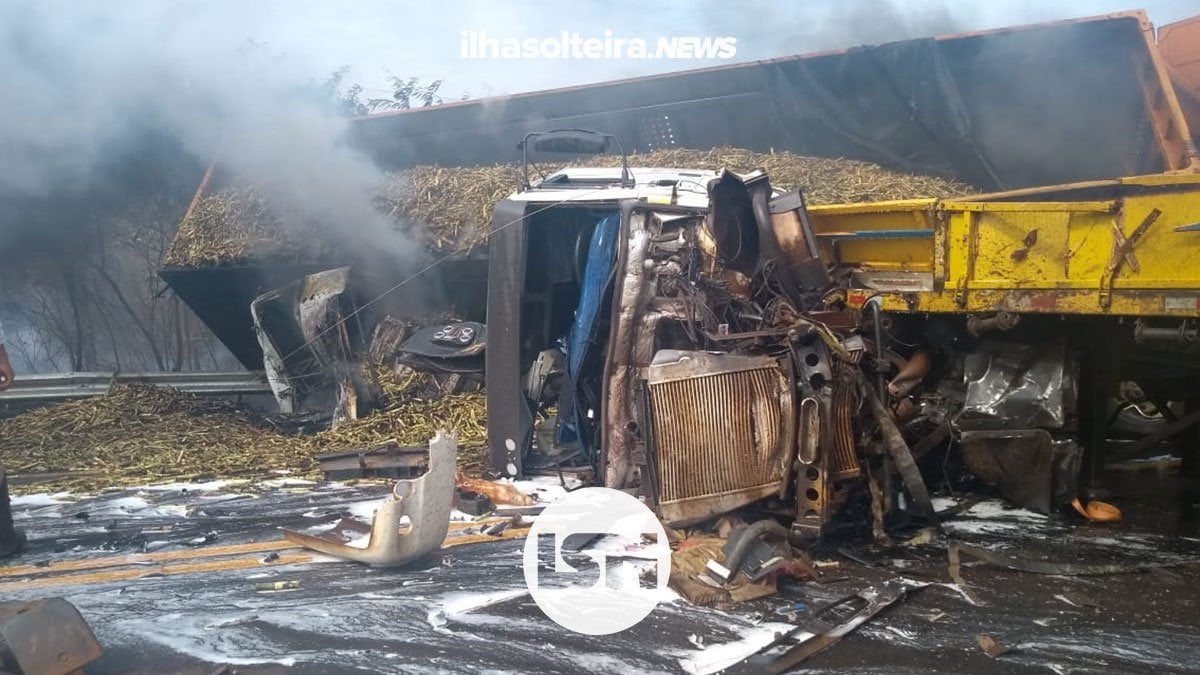 acidente-carretas-km-21-rodovia-gerson-dourado-de-oliveira-itapura-ilha-solteira-news