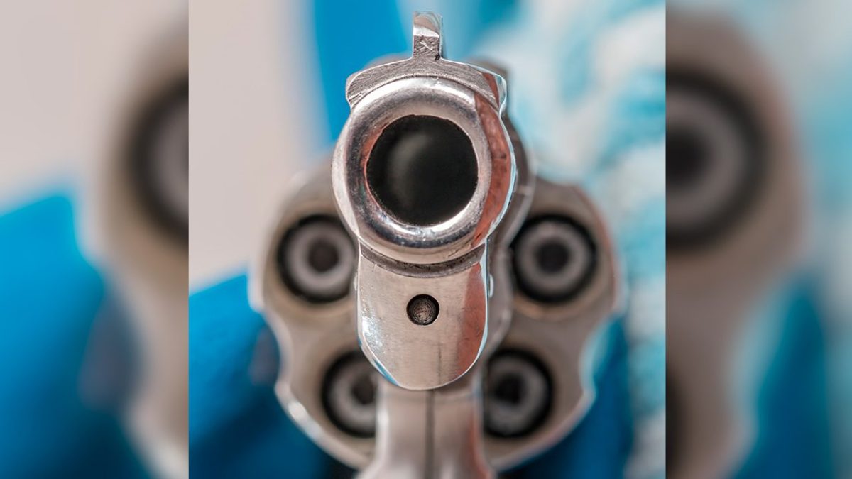 homem-atira-pai-filha-bebe-colo-ilha-solteira-ilhanews