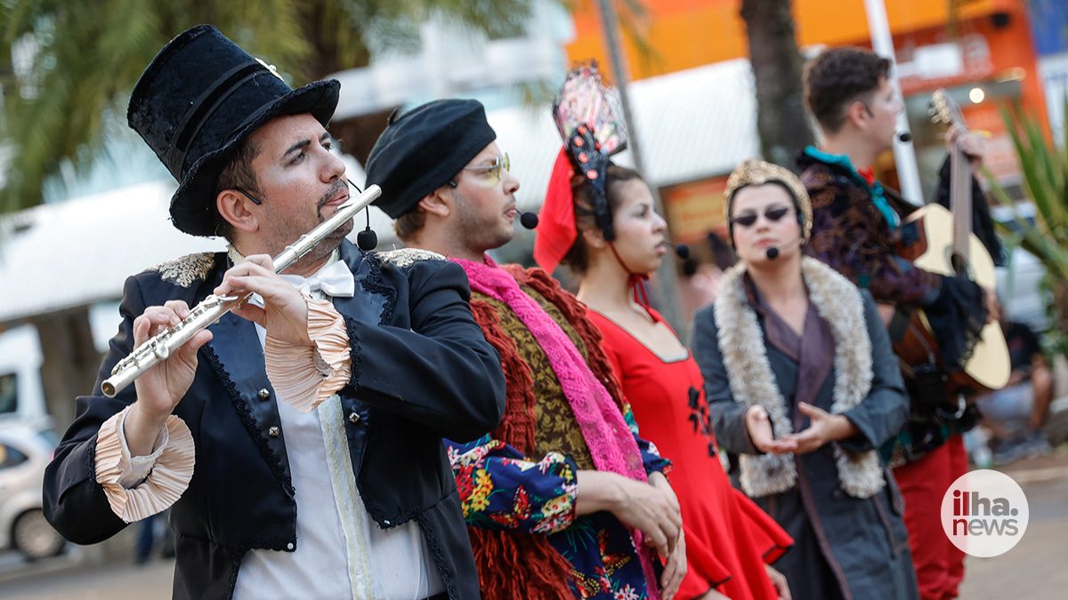 ilha-news-espetaculo-na-praca-ilha-solteira