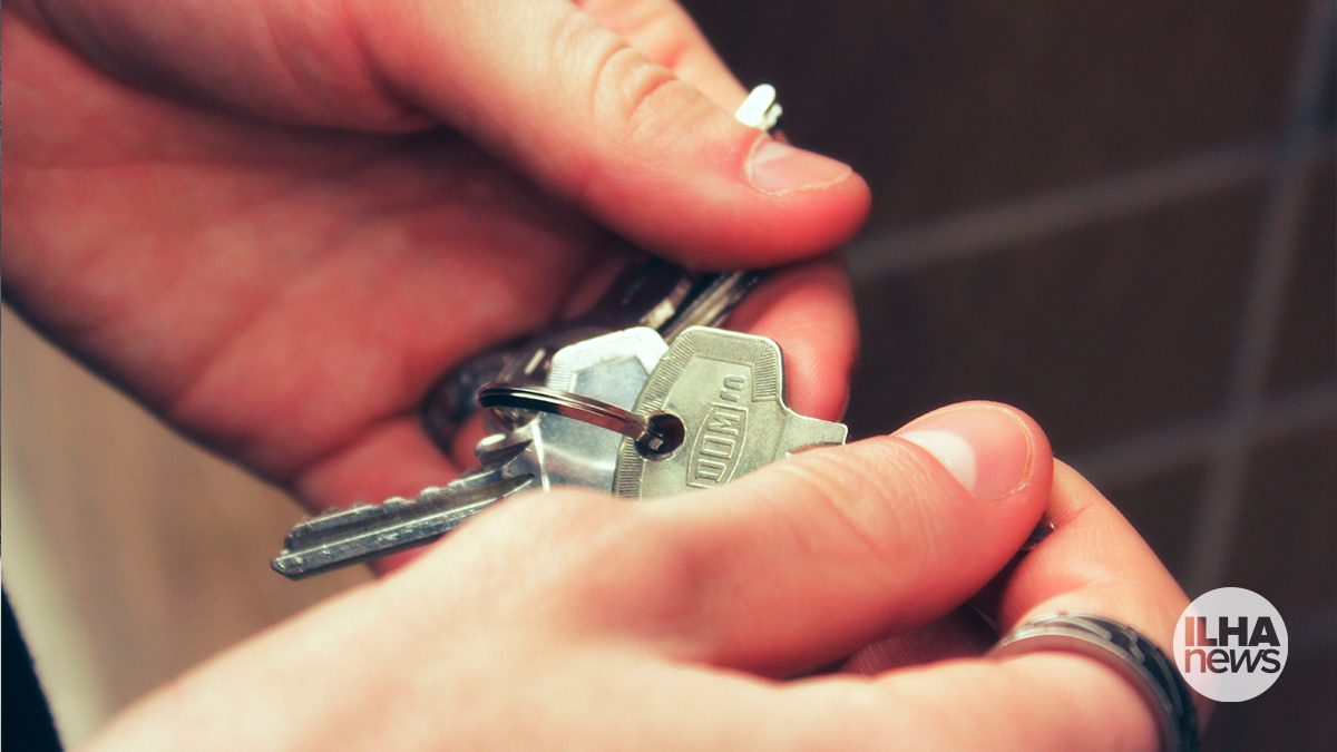 ilha-news-mantida-condenacao-mulher-negou-locacao-mulher-trans-ilha-solteira