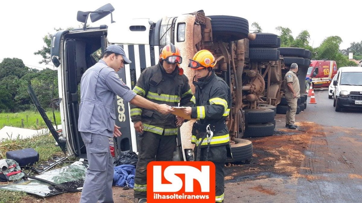 ilha-solteira-news-carreta-mdf-tomba-rodovia