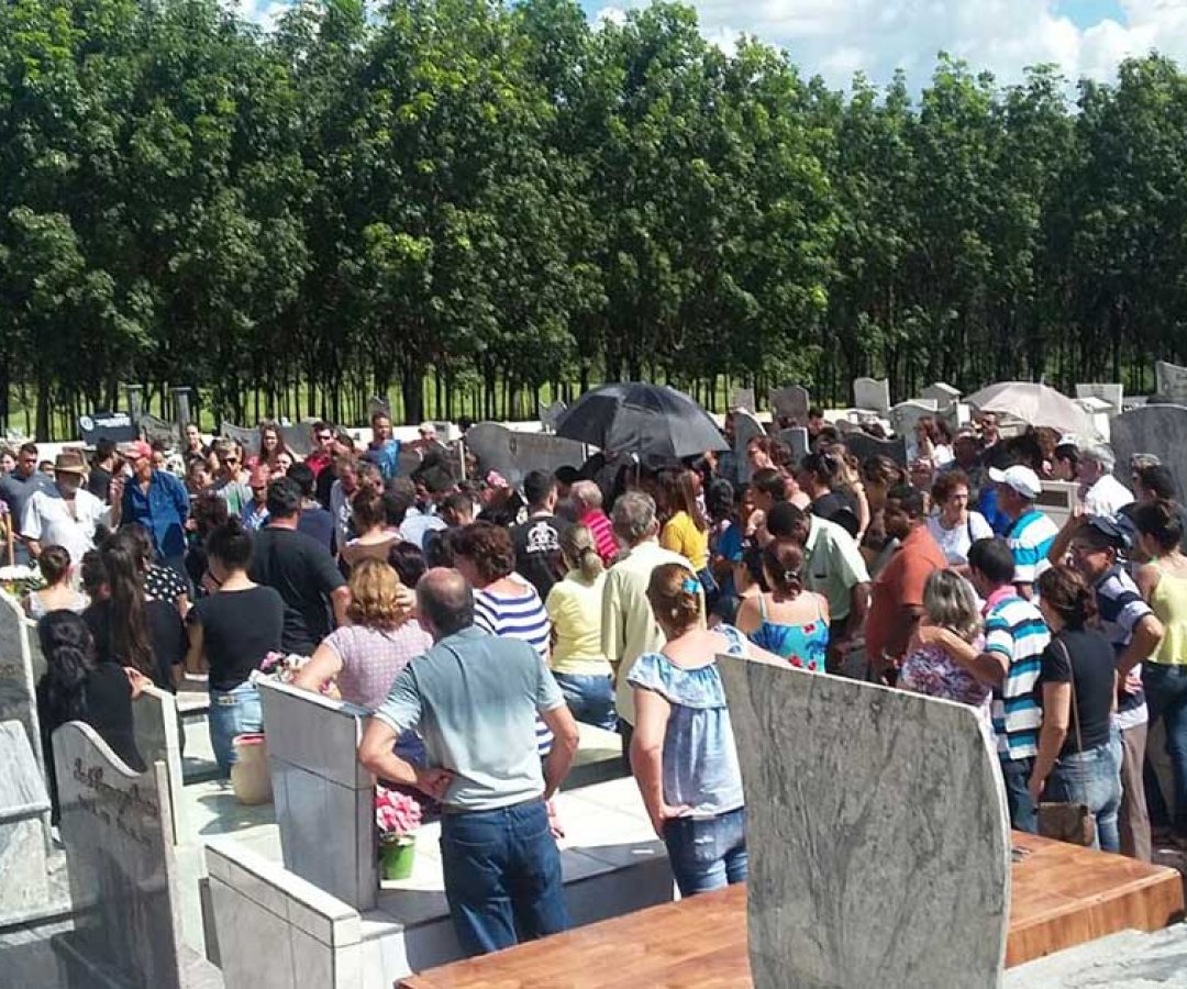 ilha-solteira-news-enterro-universitaria-morta-facadas-maria-julia-unesp