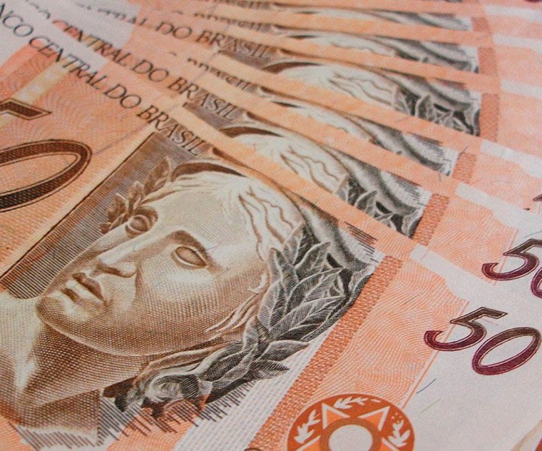 ilhanews mulher aceita ajuda de estranha em banco e perde R$ 1.100 ilha solteira
