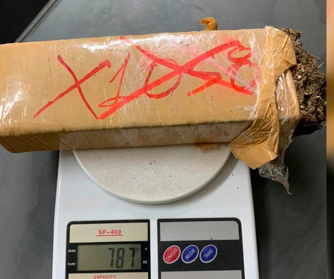 ilhanews mulher é presa por tráfico de drogas com tijolo de maconha de 800 gramas ilha solteira ilhanews mulher é presa por tráfico de drogas com tijolo de maconha de 800 gramas ilha solteira