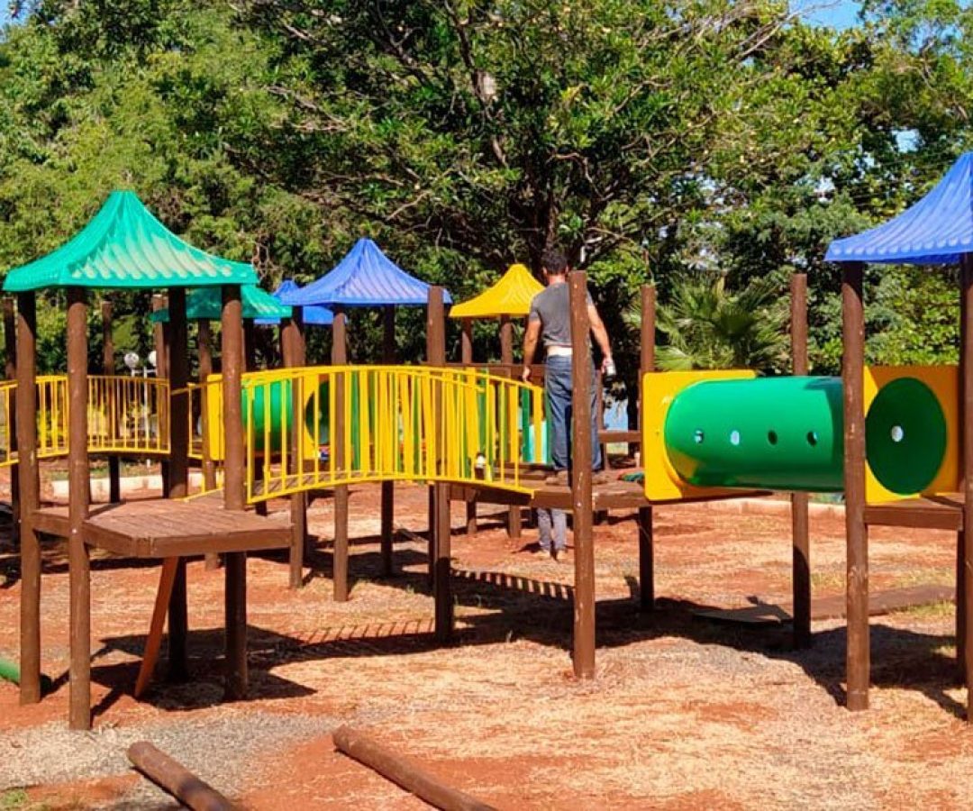 ilhanews-praia-catarina-recebe-novo-parque-infantil-ilha-solteira