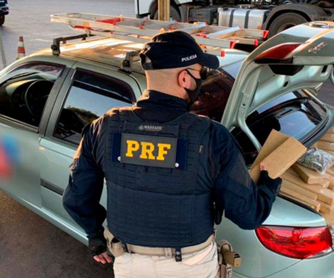 ilhanews prf prende casal que transportava 500 kg de maconha para ilha solteira