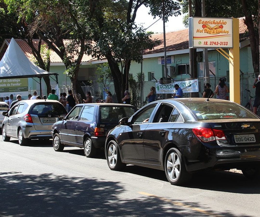 ilhanews vacinacao covid-19 idosos 60 anos provoca filas ilha solteira