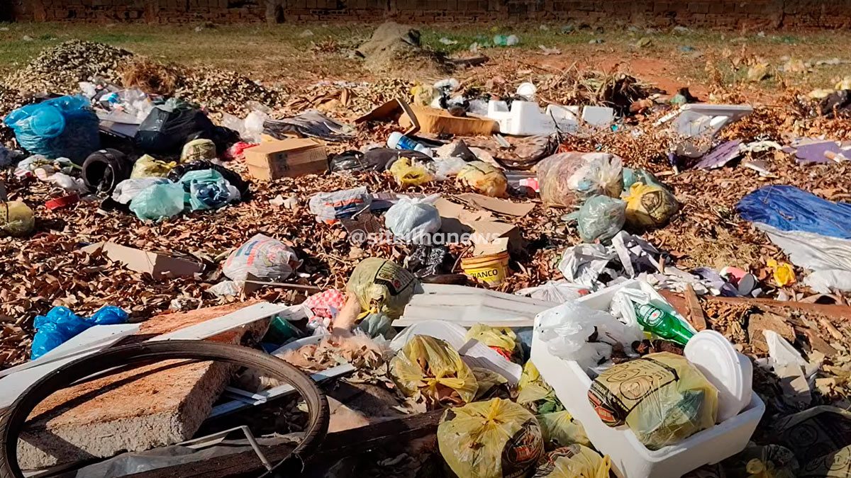 mini lixão no jardim aeroporto