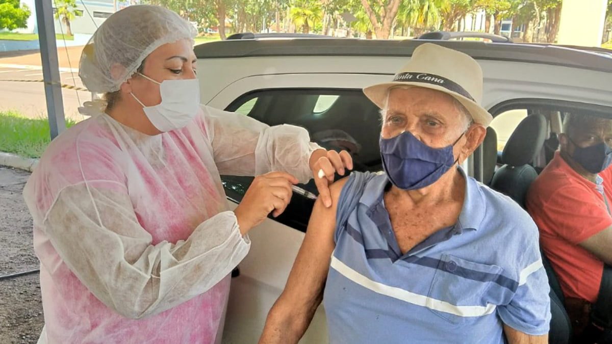 vacinacao-quarta-dose-covid-19-idosos-ilha-solteira-ilha-news